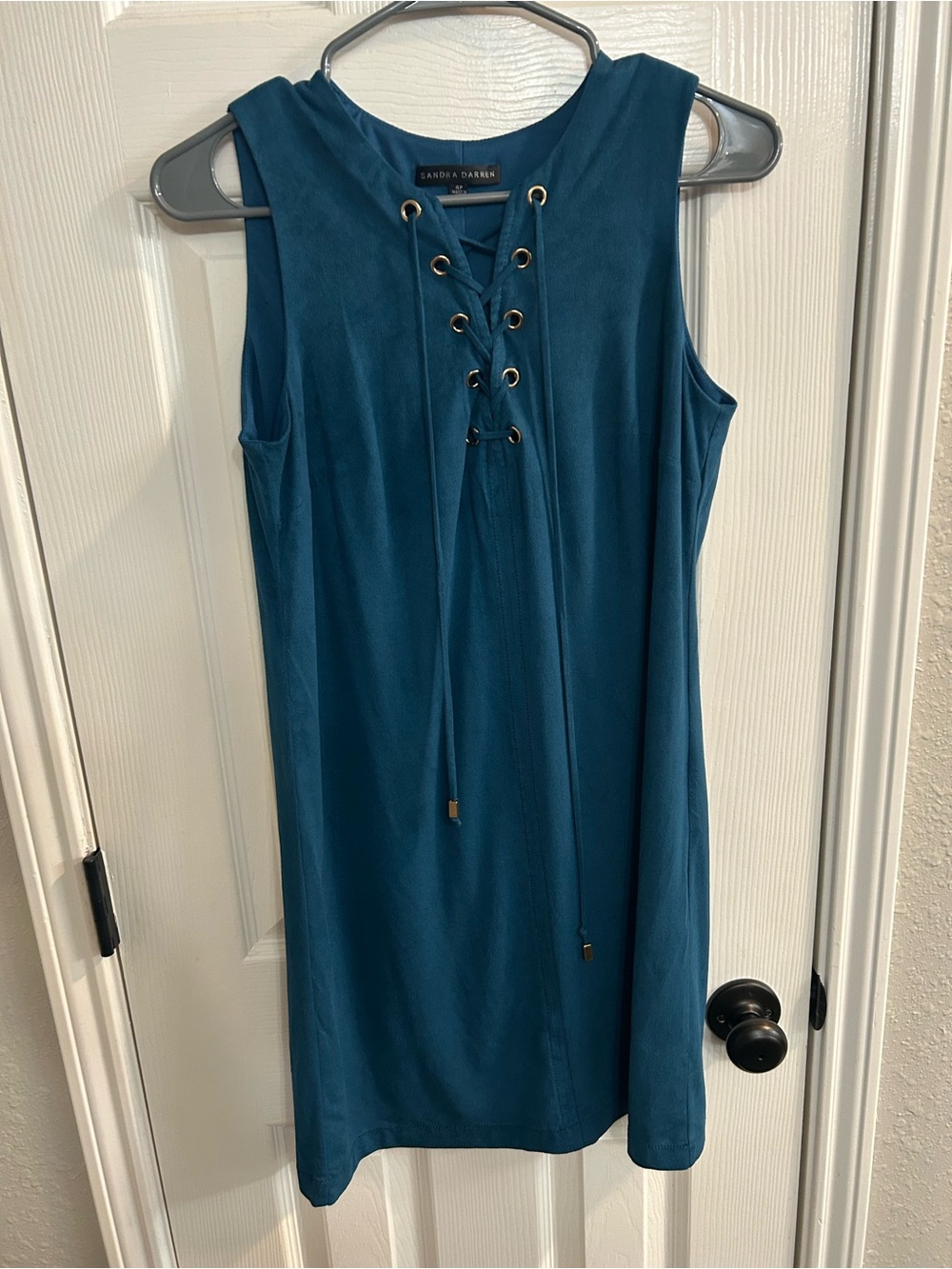 Sandra Darren size 4 petite teal sleeveless dress with lace up look front